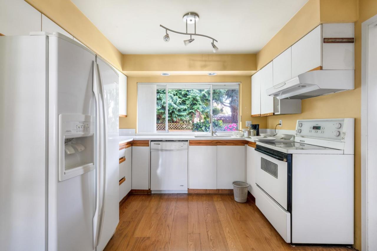 Cozy Retreat On Sandpiper Court - Room A Richmond Exterior photo